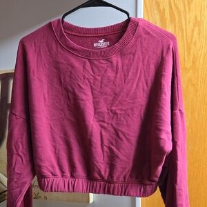 Hollister Women's Berry Cropped Sweatshirt